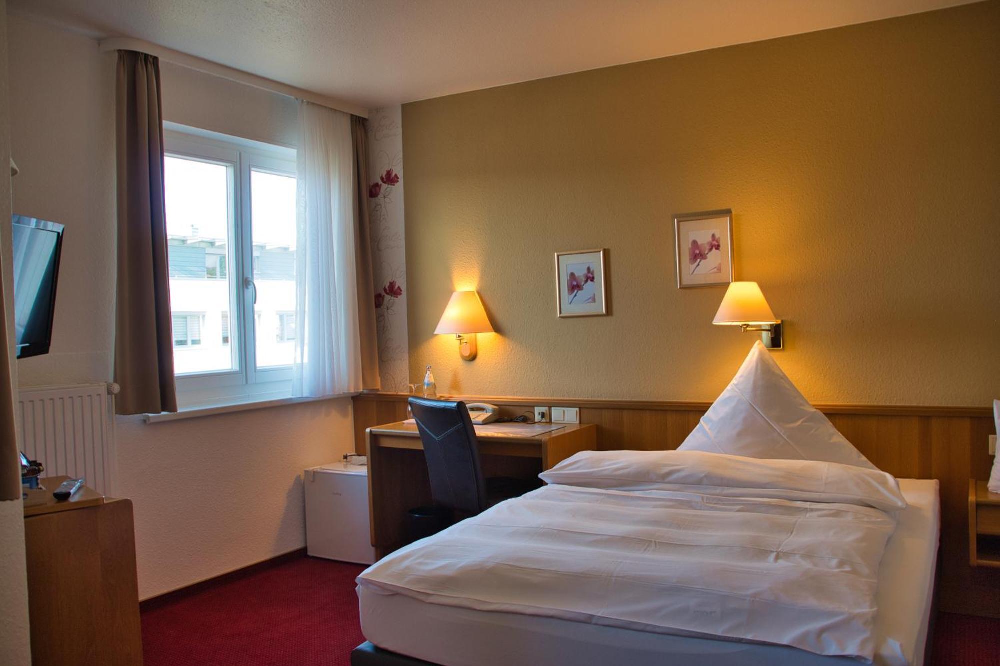 Hotel Quellenhof Salzgitter Bagian luar foto